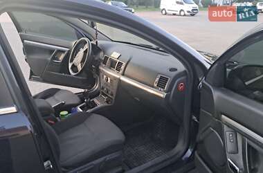 Лифтбек Opel Vectra 2006 в 