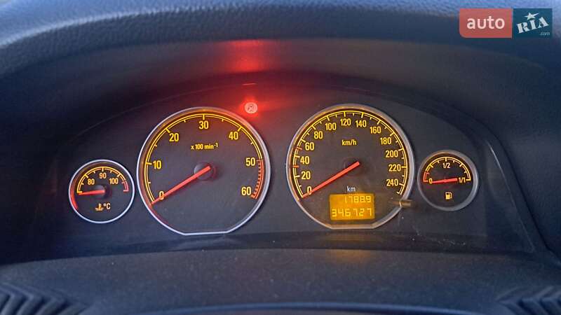 Лифтбек Opel Vectra 2006 в Новояворовске