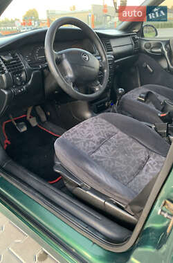 Седан Opel Vectra 1996 в 