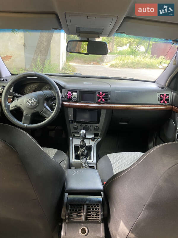 Седан Opel Vectra 2003 в Тернополе