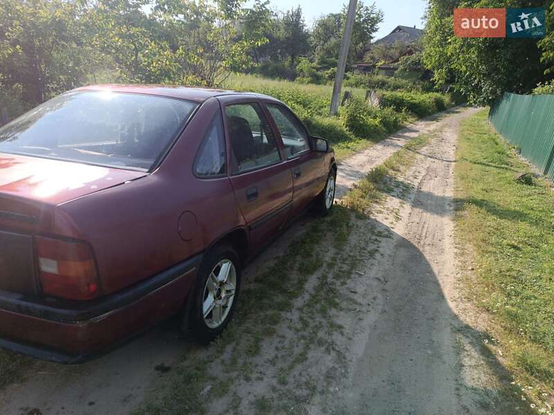Седан Opel Vectra 1992 в Шпикове
