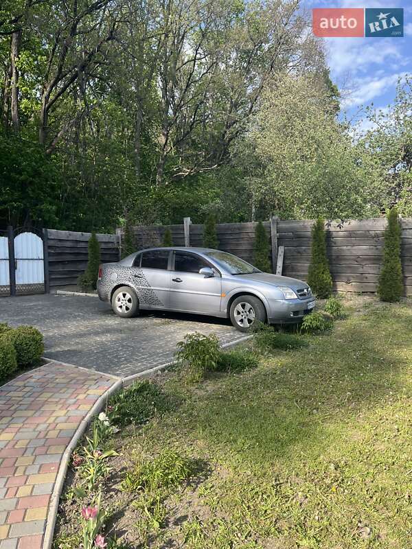 Седан Opel Vectra 2003 в Тростянці