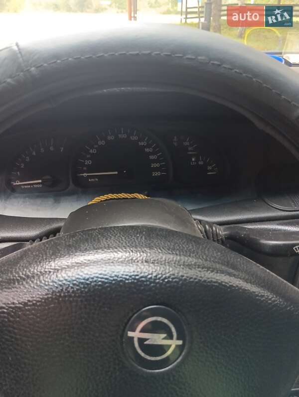 Седан Opel Vectra 1997 в Ярмолинцях фото 12 Седан Opel Vectra 1997 в Ярмолинцях