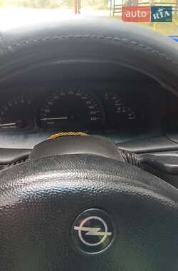 Седан Opel Vectra 1997 в 