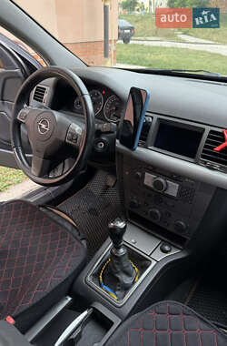 Универсал Opel Vectra 2005 в 