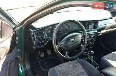 Седан Opel Vectra 1996 в 
