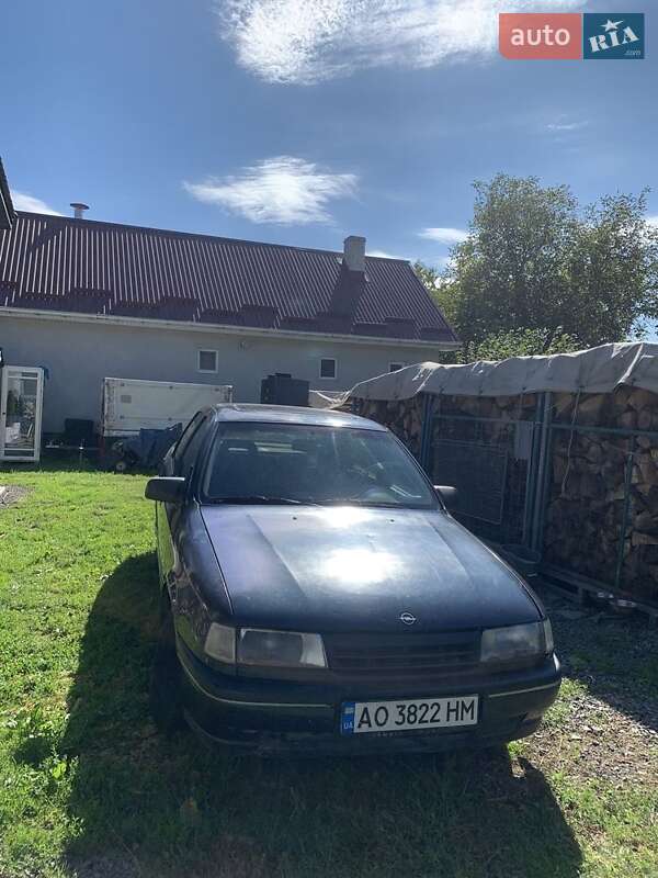Седан Opel Vectra 1991 в Ужгороде