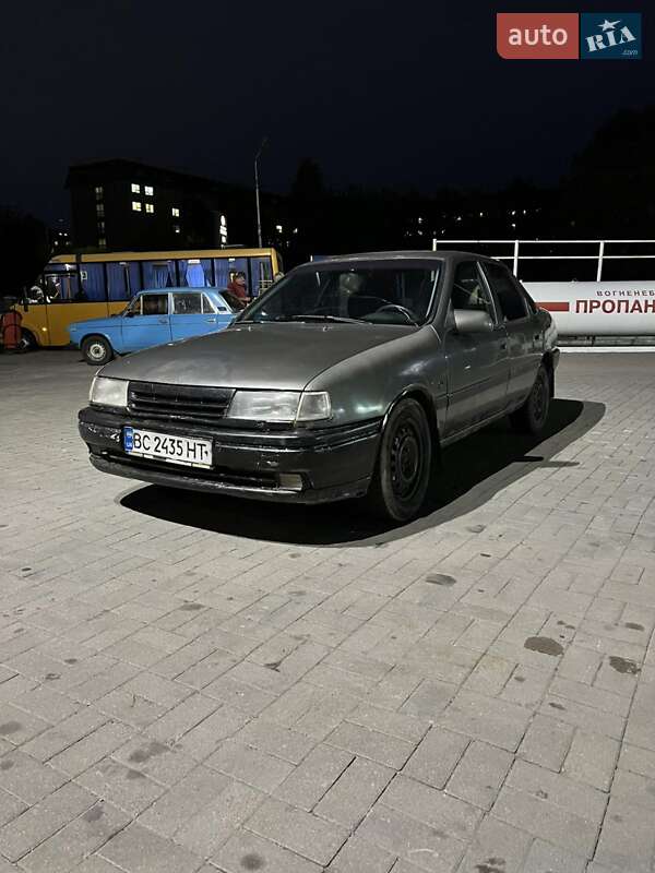 Седан Opel Vectra 1990 в Стрые