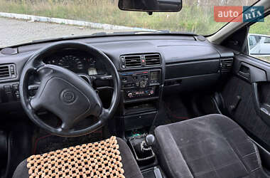 Седан Opel Vectra 1994 в 