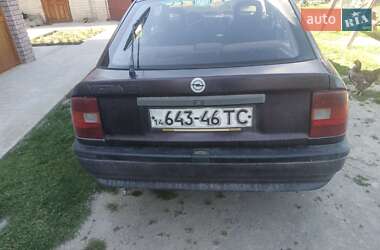 Лифтбек Opel Vectra 1992 в 