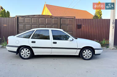 Лифтбек Opel Vectra 1992 в 
