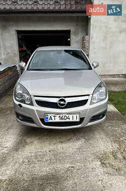Седан Opel Vectra 2008 в Калуше