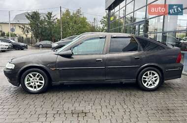 Лифтбек Opel Vectra 2000 в 