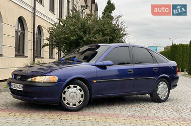 Лифтбек Opel Vectra 1997 в 