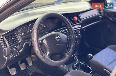 Лифтбек Opel Vectra 1997 в 