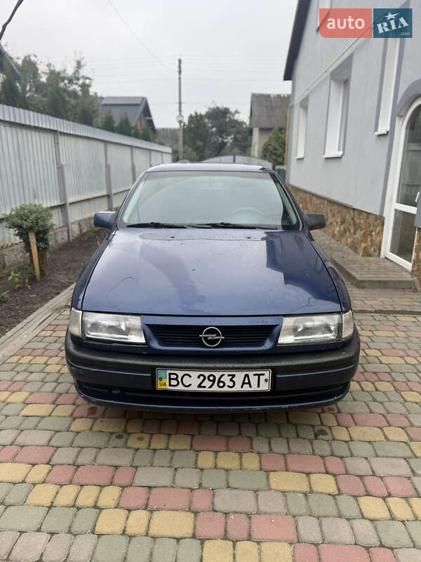 Седан Opel Vectra 1994 в Шептицькому