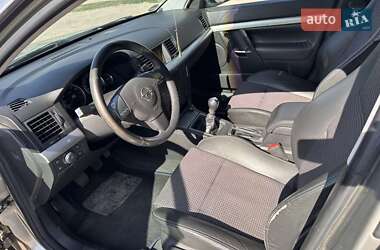 Лифтбек Opel Vectra 2003 в 