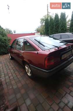 Лифтбек Opel Vectra 1992 в 