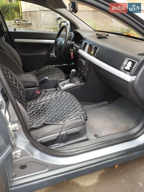 Универсал Opel Vectra 2004 в Полтаве