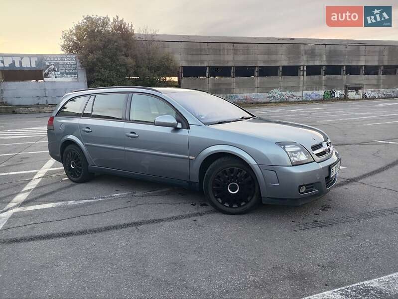 Универсал Opel Vectra 2004 в Полтаве