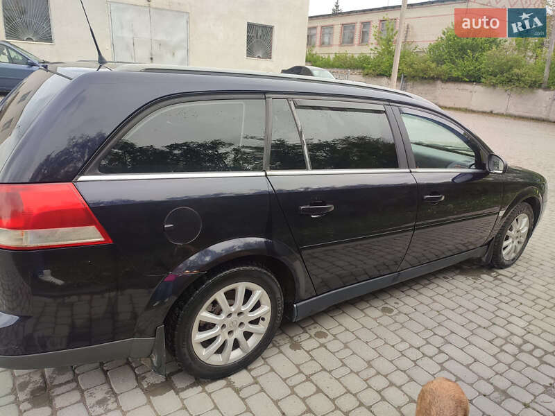 Универсал Opel Vectra 2004 в Борщеве