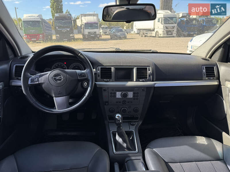 Седан Opel Vectra 2008 в Кропивницком
