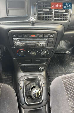 Седан Opel Vectra 1996 в 