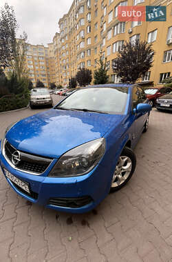 Лифтбек Opel Vectra 2003 в Софиевской Борщаговке
