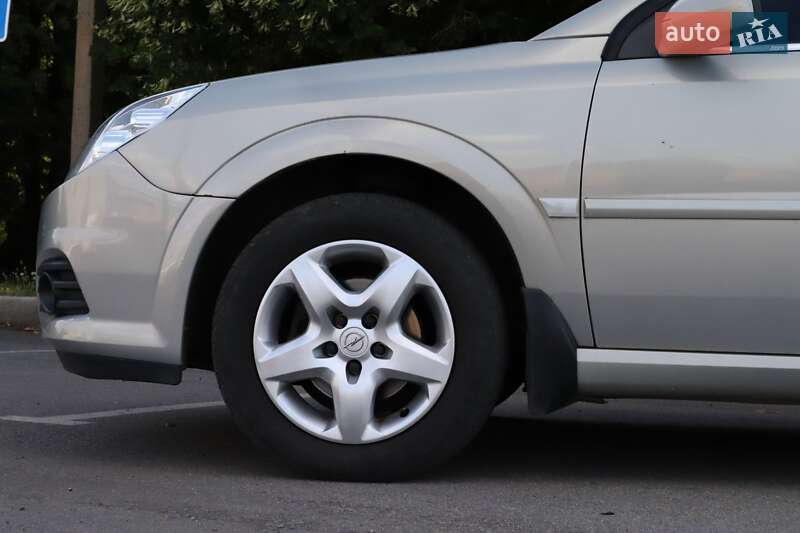 Седан Opel Vectra 2007 в Долинській