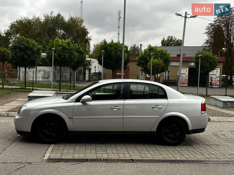 Седан Opel Vectra 2005 в Кременчуге