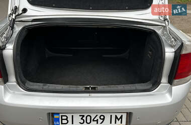 Седан Opel Vectra 2005 в  фото 25 Седан Opel Vectra 2005 в