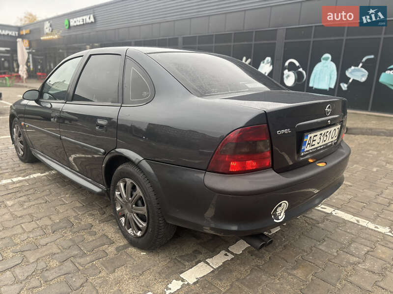 Седан Opel Vectra 1998 в Кривом Роге
