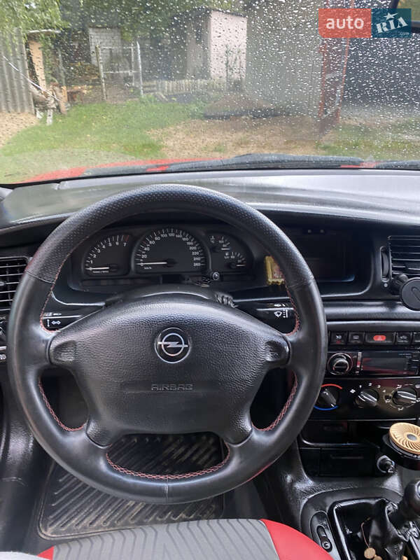 Седан Opel Vectra 1996 в Броварах