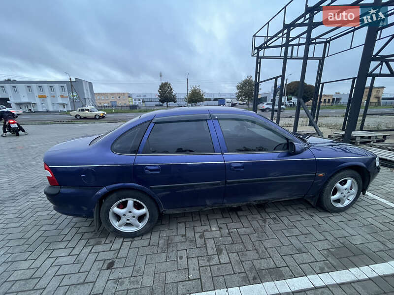 Седан Opel Vectra 1996 в Луцке