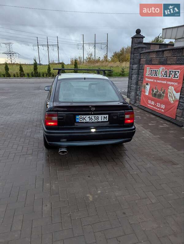 Лифтбек Opel Vectra 1994 в Ровно фото 11 Лифтбек Opel Vectra 1994 в Ровно