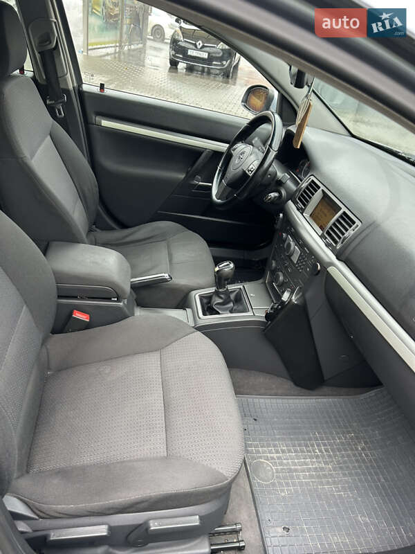 Универсал Opel Vectra 2007 в Черновцах