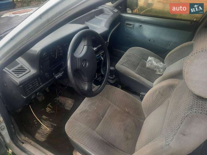 Седан Opel Vectra 1988 в Верховине фото 2 Седан Opel Vectra 1988 в Верховине