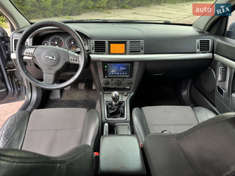 Седан Opel Vectra 2004 в Шепетовке