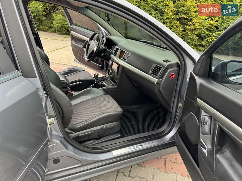 Седан Opel Vectra 2004 в Шепетовке