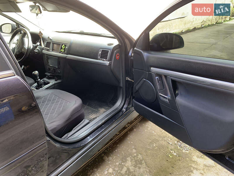 Універсал Opel Vectra 2005 в Мукачевому