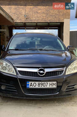 Універсал Opel Vectra 2005 в Мукачевому