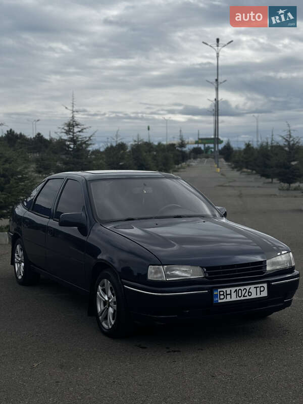 Ліфтбек Opel Vectra 1990 в Одесі фото 2 Ліфтбек Opel Vectra 1990 в Одесі