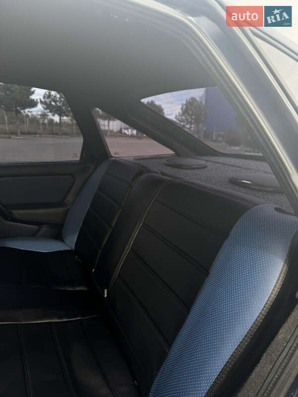 Ліфтбек Opel Vectra 1990 в Одесі фото 7 Ліфтбек Opel Vectra 1990 в Одесі