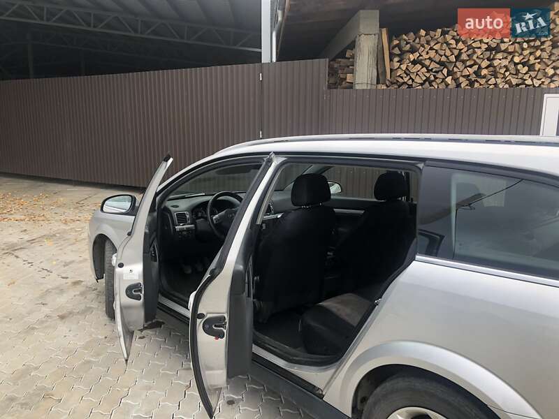 Універсал Opel Vectra 2006 в Поляні
