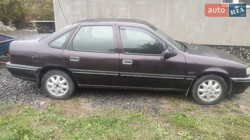 Седан Opel Vectra 1991 в Луцьку фото 2 Седан Opel Vectra 1991 в Луцьку