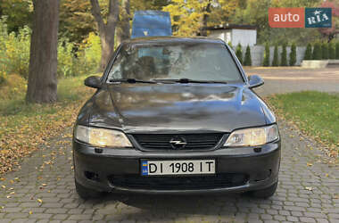 Седан Opel Vectra 1998 в Жовкві