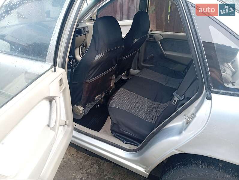 Седан Opel Vectra 1990 в Києві фото 9 Седан Opel Vectra 1990 в Києві