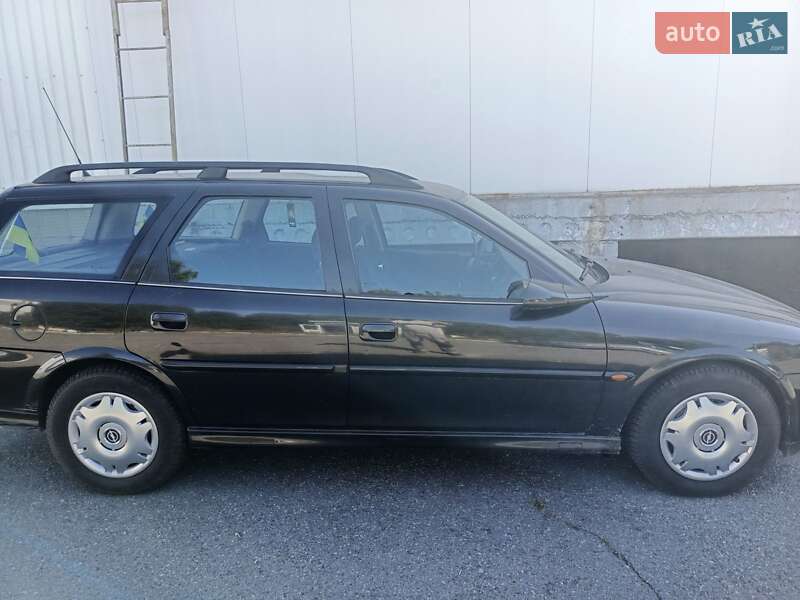 Универсал Opel Vectra 2002 в Киеве