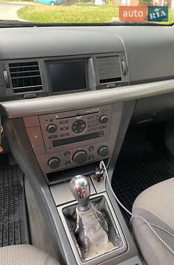 Седан Opel Vectra 2002 в 