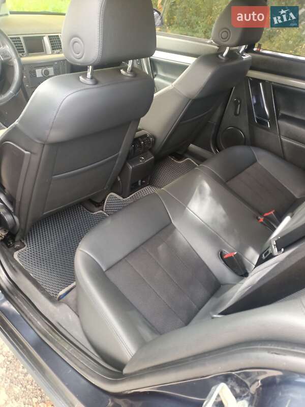 Седан Opel Vectra 2007 в Дубні